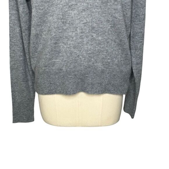 REVOLVE Equipment Madalene V-neck Light Gray Cashmere V Neck Sweater | XS - Picture 3 of 9